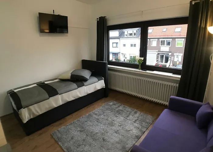 Living @ Klassvilla Weserwehr No. 5 アパート ブレーメン